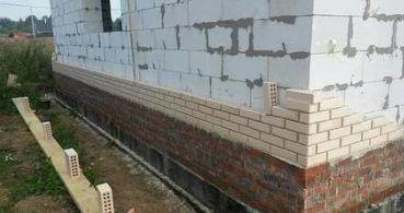 泡沫磚 傳統紅磚的綠色替代品，能否重塑農村建房新格局？